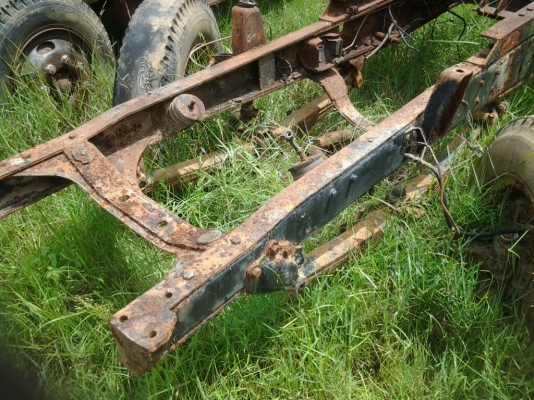 ISUZU แชสซีส 10 หัวยาวพร้อมเล่มทะเบียนพร้อมโอน