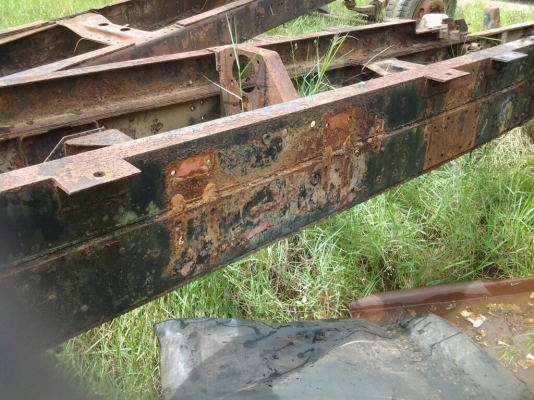 ISUZU แชสซีส 10 หัวยาวพร้อมเล่มทะเบียนพร้อมโอน