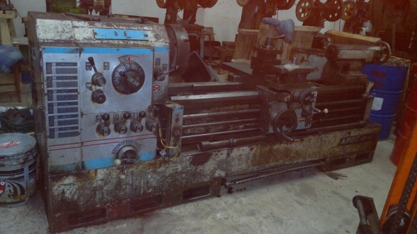 เครื่องกลึง