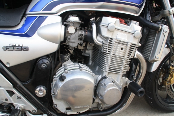 ขาย CB 1300 ปี 2002 แท้ เครื่องบรอน สรรพสามิต รถสีเดิมลดแล้ว134000