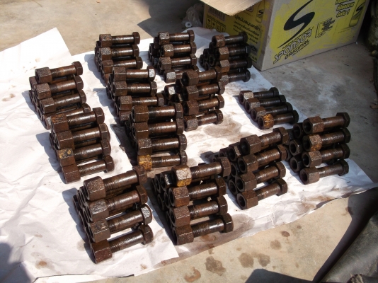 ขายน๊อตจับใบราคาถูกๆ 18 มิล จำนวน 124 ตัว(ของแท้ติดรถจากญี่ปุ่น)ตัวละ12บาทครับ ขายน๊อตจับใบราคาถูกๆ 18 มิล จำนวน 124 ตัว(ของแท้ติดรถจากญี่ปุ่น)ตัวละ12บาทครับ