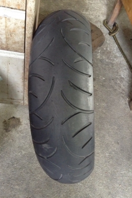 ขายยางราคาถูกๆรับสงกราน1คู่120/70/17,180/55/17กับอีก2เส้นหลัง170/60/17,180/55/17