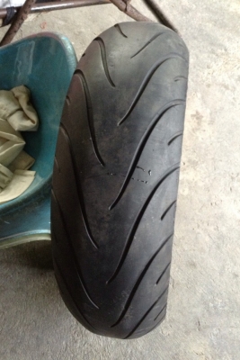 ขายยางราคาถูกๆรับสงกราน1คู่120/70/17,180/55/17กับอีก2เส้นหลัง170/60/17,180/55/17
