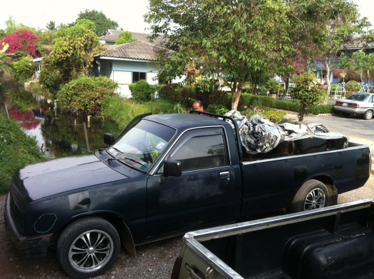 ขายแล้วครับ ขอบคุณ คุณสุวิทย์ จากนครสวรรค์มากครับ ขาย ISUZU KB2200 พร้อมใช้ กระจกไฟฟ้า สภาพตามรูป เล่มทะเบียนพร้อมโอน