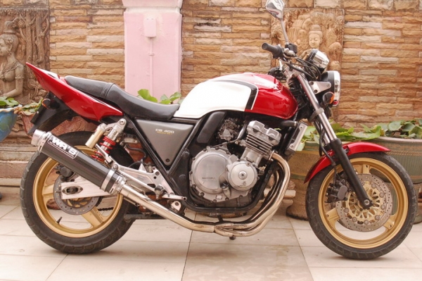 CB400 ทะเบียนแท้โอนขนส่ง ท่อสูตรยกชุด WR'S สภาพสวยๆช้าอดนะครับ