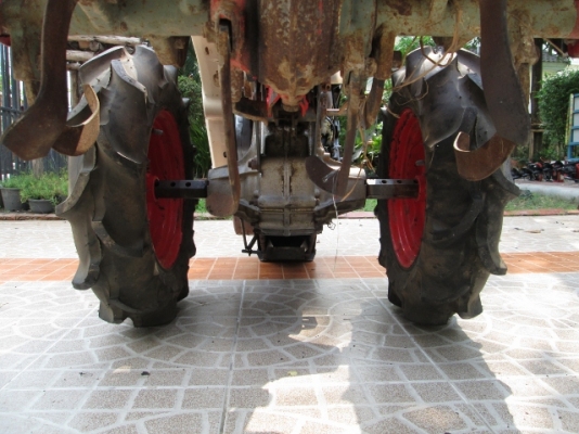 รหัส:13001100รถพรวนดินเดินตามสตาร์กุญแจใช้เครื่องดีเซลNF90ขนาด9.0PSโรตารี่กว้าง80cm.