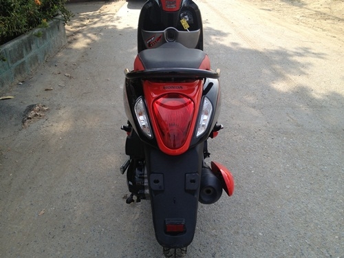 ขายscoopy-iสีเเดงดำ ปี2555