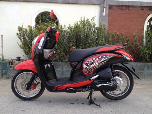 ขายscoopy-iสีเเดงดำ ปี2555