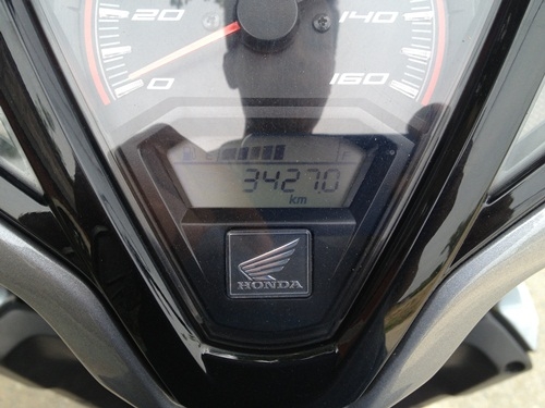 ขายhonda click125i สีขาวเทา ปี2555 ขายhonda click125i สีขาวเทา ปี2555