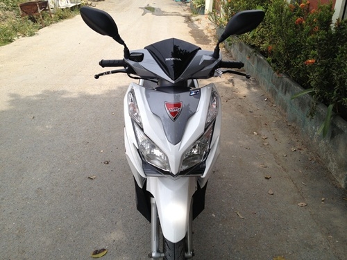 ขายhonda click125i สีขาวเทา ปี2555 ขายhonda click125i สีขาวเทา ปี2555