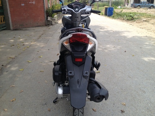 ขายhonda click125i สีขาวเทา ปี2555 ขายhonda click125i สีขาวเทา ปี2555