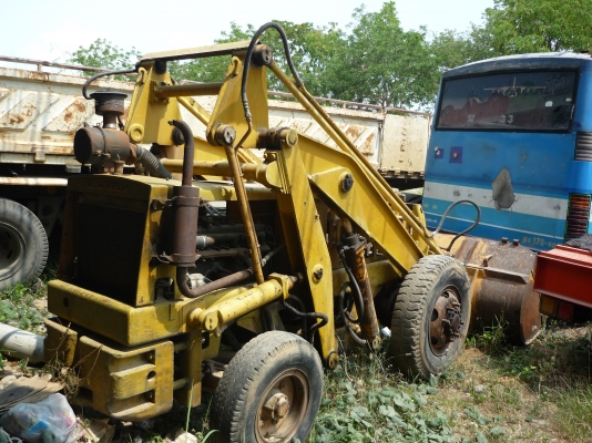 รถตักล้อยาง KOMUTSU รุ่นเล็ก