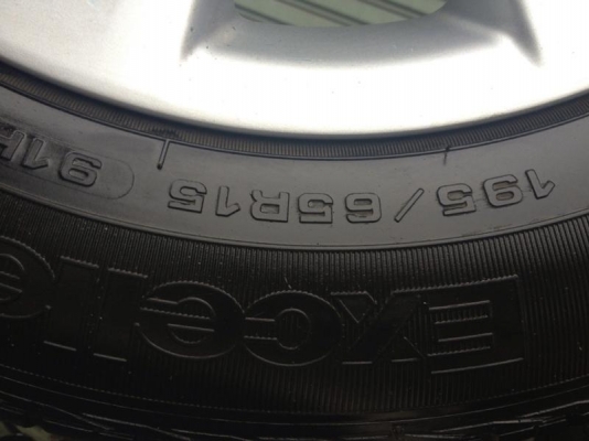 ขายแม๊กพร้อมยาง TOYOTA อัลติส ยางปี 2011 ราคาถูกมากครับ ขายแม๊กพร้อมยาง TOYOTA อัลติส ยางปี 2011 ราคาถูกมากครับ