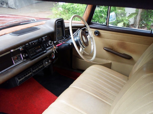 ขายด่วน!!! รถโบราณ Benz 200 หางปลา ขายด่วน!!! รถโบราณ Benz 200 หางปลา