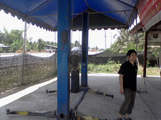 ขายลิฟท์ยกรถ(ห้อย) 2เสา 4ตัน PEAK