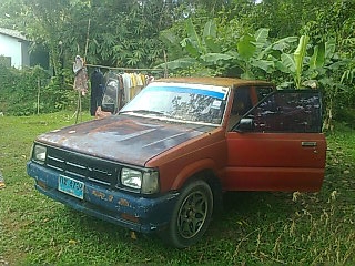 ขายรถกระบะ 4 ประตู MAZDA แม็กนั่ม ใส่เครื่อง นิสสัน LD28 6 สูบ เชื้อเพลิงดีเซล พวงมาลัยเพาเวอร์ เกียร์ธรรมดา ราคา 35000