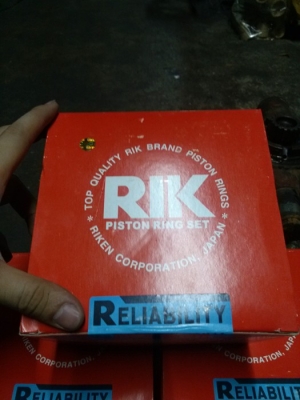แหวนลูกสูบ EK100 ....ยี่ห้อ RIK 2,500 บาท