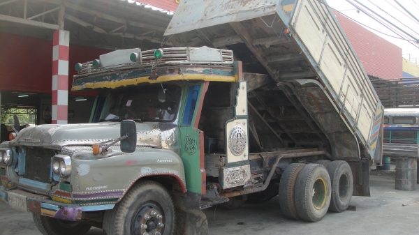 ISUZU หน้ายาว เครื่อง175แรง เบรคทริฟฟี่ ดั๊มดิน สวยพร้อมใช้