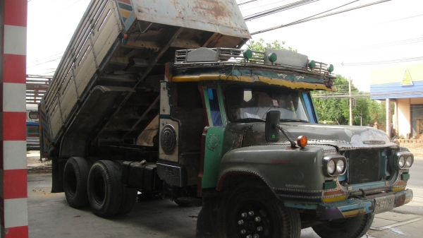 ISUZU หน้ายาว เครื่อง175แรง เบรคทริฟฟี่ ดั๊มดิน สวยพร้อมใช้