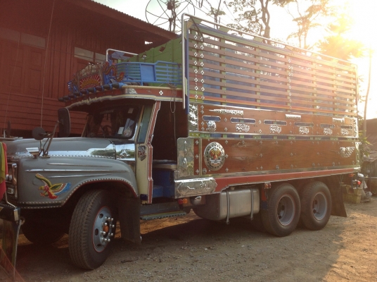 สาระแน10ล้อมาแล้วน้าเชจัดเต็ม