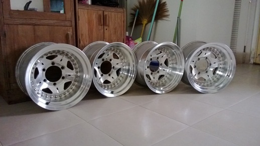 ล้อ Volk-Rays 15x8.5 6รู