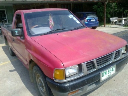 ISUZU มังกรทอง ปี95 ตอนเดียว สีแดง เครื่อง 90 แรงม้า ซัซซีสวย ห้องเครื่องเดิมๆ แอร์เย็น กระบะแม็กลายเนอร์ สีด้านเท่านั้น (ไม่ผุ) ภายในครบ 120,000