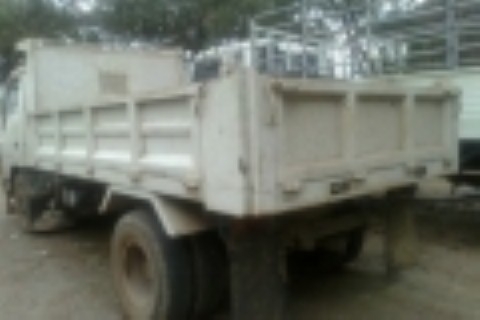 MISUBISHI หกล้อดั้มพ์ ปี37 เครื่อง115 แรงเครื่องดีมาก ซีซซี่FE449 แห้งเดิมๆ คานหน้า-หลัง ใหญ่แล้ว (รถจอดไม่ได้ใช้งานขับได้) 420,000