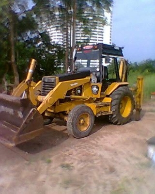 ขายรถตักหน้าขุดหลัง CAT 428B พวงมาลัยเพาเวอร์ ขนาด 1 เพลา สภาพพร้อมใช้งาน ราคา 560,000 บาท ขายรถตักหน้าขุดหลัง CAT 428B พวงมาลัยเพาเวอร์ ขนาด 1 เพลา สภาพพร้อมใช้งาน ราคา 560,000 บาท