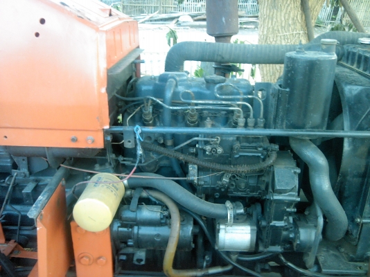 รถไถพร้อมลุย