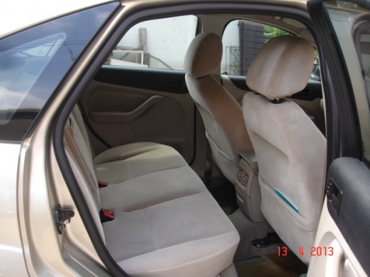 FORD FOCUS 1.8 TREND 5ประตู auto 2006 สีบรอนซ์ทอง ติดแก๊ส LPG ทะเบียน กรุงเทพฯ FORD FOCUS 1.8 TREND 5ประตู auto 2006 สีบรอนซ์ทอง ติดแก๊ส LPG ทะเบียน กรุงเทพฯ