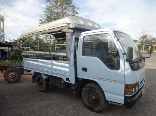 ขาย ISUZU NKR 4ล้อ รถห้าง
