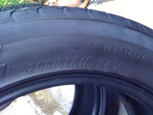 ยาง205 55 16 ปี11มี1คู่ดอกปานกลาง