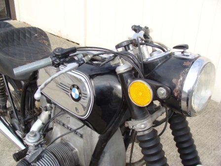 ผมจะไม่ปล่อยให้คนชั่วลอยนวลผมดอมตัวจริงรถมอเตอร์ไซคันนี้ไม่มีตัวตนมันใช้ชื่อผมไปหลอกคนใครหลงเชื่อหรือโอนเงินไปมัดจำให้ไปแจ้งคาวมจับเจ้าของบัญชีคดีช่อโกงได้สงใสติดต่อผมดอมกาฬสิธุ์ตัวจริง โทร 0872162649 เบอร์ผมไม่เคยเปรี่ยน