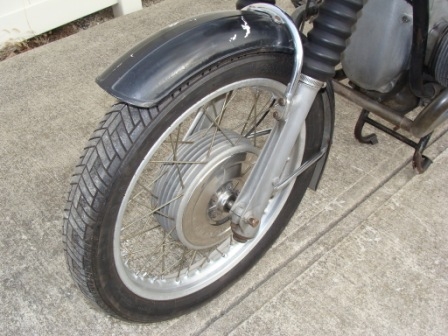 ผมจะไม่ปล่อยให้คนชั่วลอยนวลผมดอมตัวจริงรถมอเตอร์ไซคันนี้ไม่มีตัวตนมันใช้ชื่อผมไปหลอกคนใครหลงเชื่อหรือโอนเงินไปมัดจำให้ไปแจ้งคาวมจับเจ้าของบัญชีคดีช่อโกงได้สงใสติดต่อผมดอมกาฬสิธุ์ตัวจริง โทร 0872162649 เบอร์ผมไม่เคยเปรี่ยน