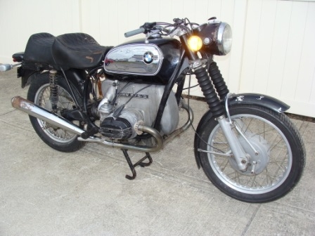 ผมจะไม่ปล่อยให้คนชั่วลอยนวลผมดอมตัวจริงรถมอเตอร์ไซคันนี้ไม่มีตัวตนมันใช้ชื่อผมไปหลอกคนใครหลงเชื่อหรือโอนเงินไปมัดจำให้ไปแจ้งคาวมจับเจ้าของบัญชีคดีช่อโกงได้สงใสติดต่อผมดอมกาฬสิธุ์ตัวจริง โทร 0872162649 เบอร์ผมไม่เคยเปรี่ยน