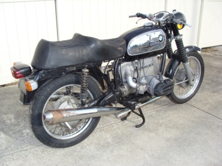 ผมจะไม่ปล่อยให้คนชั่วลอยนวลผมดอมตัวจริงรถมอเตอร์ไซคันนี้ไม่มีตัวตนมันใช้ชื่อผมไปหลอกคนใครหลงเชื่อหรือโอนเงินไปมัดจำให้ไปแจ้งคาวมจับเจ้าของบัญชีคดีช่อโกงได้สงใสติดต่อผมดอมกาฬสิธุ์ตัวจริง โทร 0872162649 เบอร์ผมไม่เคยเปรี่ยน