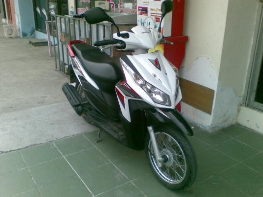 รถสวยจริงประหยัดน้ำมัน Click &ndash; i ปี 2554 ขายถูกโดนใจไปเลย