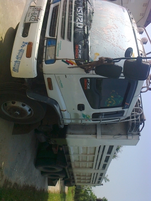 ขาย10ล้อ270ขายด่วนครับต่อลองได้ที่เบอ0878721344