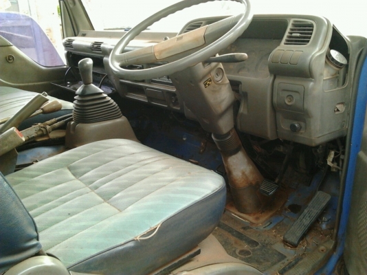 ISUZU NQR 120 HP 4HF1 ปี 42 หกล้อดั๊มพ์ กระบะดั๊มพ์มิเนียมคอกเกษตร 4 ตันสภาพสวยความยาว 4.30 เมตร เครื่องแห้งแรงดี ภายในเก๋งคอนโซลสวยครบ พวงมาลัยเพาเวอร์ ช่วงล่างใหญ่ติด F หน้าหลัง ยาง 8.25 ขอบ 16 สภาพดี 70\% พร้อมบรรทุกพร้อมใช้งาน เอกสารทะเบียนภาษีครบถูกต้