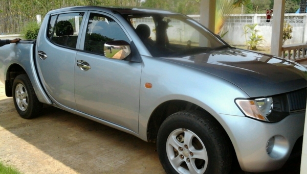MITSUBISHI TRITON DOUBLECAB GL 2.5 MT ปี 2007 รถบ้านสีบางเดิมๆทั้งคัน รถสวยจัดใช้งานน้อย วิ่งได้ 70,000 กม. เครื่องดี ภายในสวยครบ CD พ.เพาเวอร์ ก.ไฟฟ้า ซ.ล็อก กระจกมองข้างแบบโครเมี่ยมและปรับไฟฟ้า ล้อแม็ก พื้นปูกระบะครบครัน ช่วงล่างยางสภาพดี 80\% เอกสารทะเบ MITSUBISHI TRITON DOUBLECAB GL 2.5 MT ปี 2007 รถบ้านสีบางเดิมๆทั้งคัน รถสวยจัดใช้งานน้อย วิ่งได้ 70,000 กม. เครื่องดี ภายในสวยครบ CD พ.เพาเวอร์ ก.ไฟฟ้า ซ.ล็อก กระจกมองข้างแบบโครเมี่ยมและปรับไฟฟ้า ล้อแม็ก พื้นปูกระบะครบครัน ช่วงล่างยางสภาพดี 80\% เอกสารทะเบ