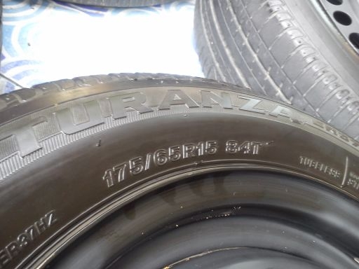 ยางพร้อม กะทะ ขอบ 13 Dunlopปี10และ12 15 Bridestone ปลายปี10 ยางพร้อม กะทะ ขอบ 13 Dunlopปี10และ12 15 Bridestone ปลายปี10