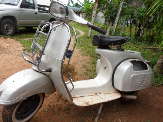 อยากขายเวสป้า Super 150 cc. หัวเหลี่ยม อิตาลีครับ ไม่มีทะเบียน
