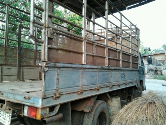 ISUZU NPR 115 ปี 37 วางเครื่อง 110 HP 4BE1 กระบะคอกเหล็กยาว 4.30 เมตร ช่วงล่างใหญ่เฟืองท้ายติด F ครบพร้อม เครื่องแน่นดีไม่มีเยิ้มเลย เกียร์ร็อก หัวเก๋งบางเดิมภายในคอนโซลครบ ช่วงล่างคัชซีสวยไม่มีดาม ยาง 8.25 ขอบ 16 สภาพดี 70\% พร้อมบรรทุกพร้อมใช้งาน เอกสารท ISUZU NPR 115 ปี 37 วางเครื่อง 110 HP 4BE1 กระบะคอกเหล็กยาว 4.30 เมตร ช่วงล่างใหญ่เฟืองท้ายติด F ครบพร้อม เครื่องแน่นดีไม่มีเยิ้มเลย เกียร์ร็อก หัวเก๋งบางเดิมภายในคอนโซลครบ ช่วงล่างคัชซีสวยไม่มีดาม ยาง 8.25 ขอบ 16 สภาพดี 70\% พร้อมบรรทุกพร้อมใช้งาน เอกสารท