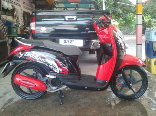 ธารนนทบุรี//ขายhanda scoopyi ปี53 สวยๆล้อแม็กแท้ ราคา28,000บาท ทะเบียนพร้อมโอน