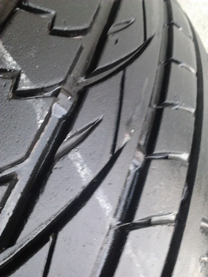 ขายยาง285/45/19 ปี 0210 Continental CONTACT SSR 1 คู่