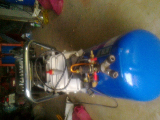 ขายปั้มลม PUMA ขนาด 3แรง 50 ลิตร ซื้อมาได้เดือนกว่า ขายแบบถูกๆ ขาดทุนกันไปเลย