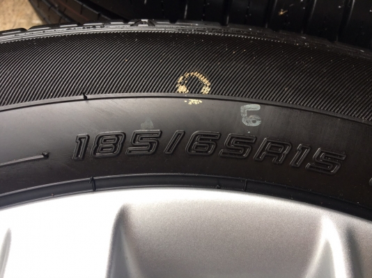 ล้อแม็กป้ายแดง Nissan Note ขอบ 15 พร้อมยางป้ายแดง Dunlop 185-65-15 ปี 17