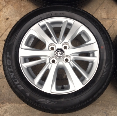 ล้อแม็กป้ายแดง Toyota Yaris Ativ 2017 ขอบ 15 พร้อมยางป้ายแดง Dunlop 185-60-15 ปี 17 สดใหม่มาก