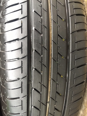 แม็ก Nissan Almera Sportech ขอบ 15 พร้อมยางป้ายแดง 185-65-15 Bridgestone ปี 17