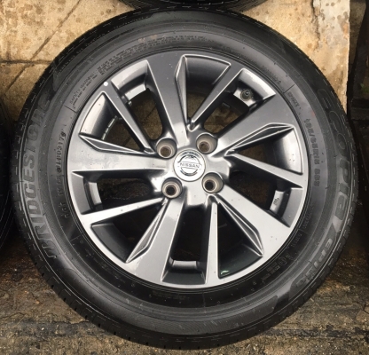 แม็ก Nissan Almera Sportech ขอบ 15 พร้อมยางป้ายแดง 185-65-15 Bridgestone ปี 17